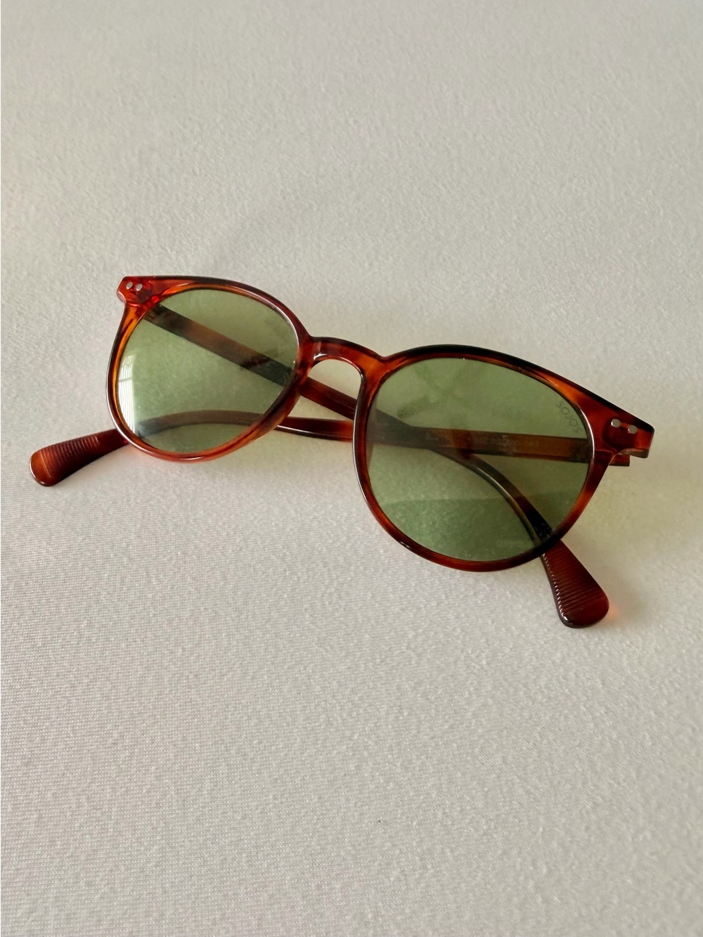Sohos Round Men’s Sunglasses - Tortoiseshell Frame with Green Lenses